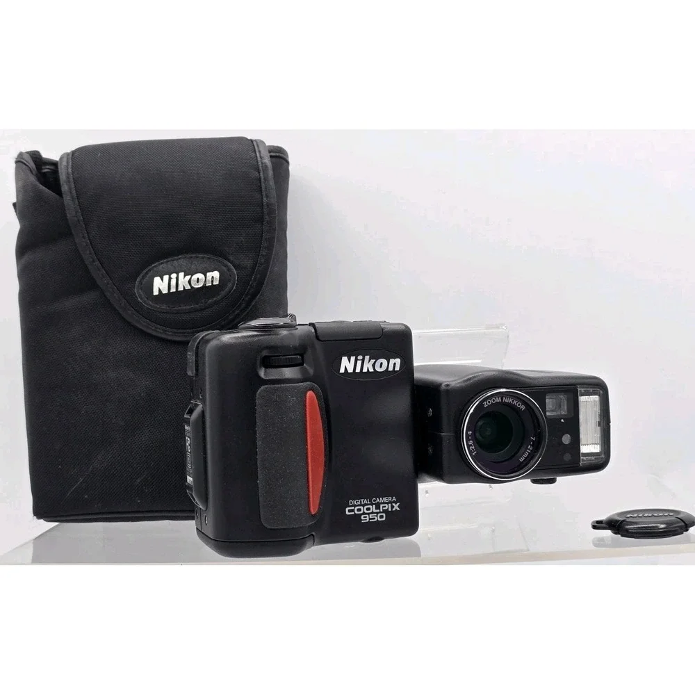 Nikon Coolpix 950 Digital‎ Camera - FOR PARTS NO POWER - Battery Corrosion
